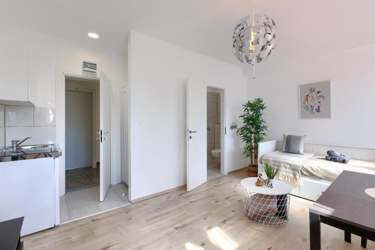 Hostel Monte Zaro *